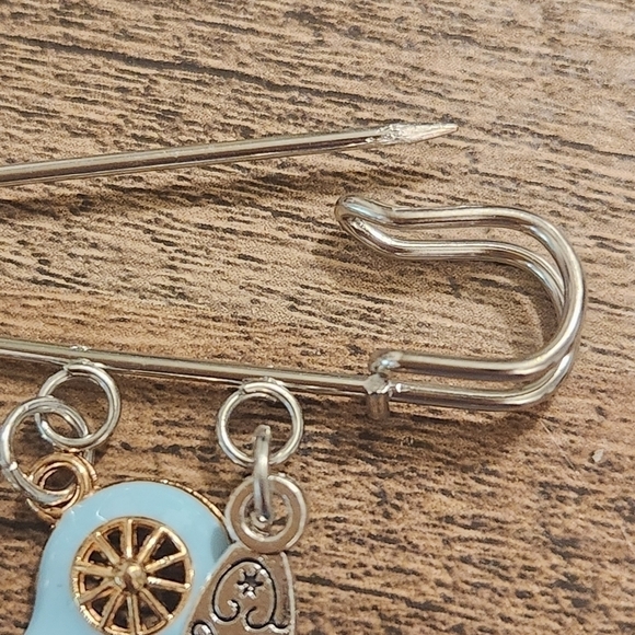 Brooch Pin Hairdresser - Picture 6 of 6